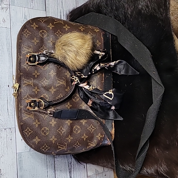 Louis Vuitton Handbags - Vintage Louis Vuitton Alma